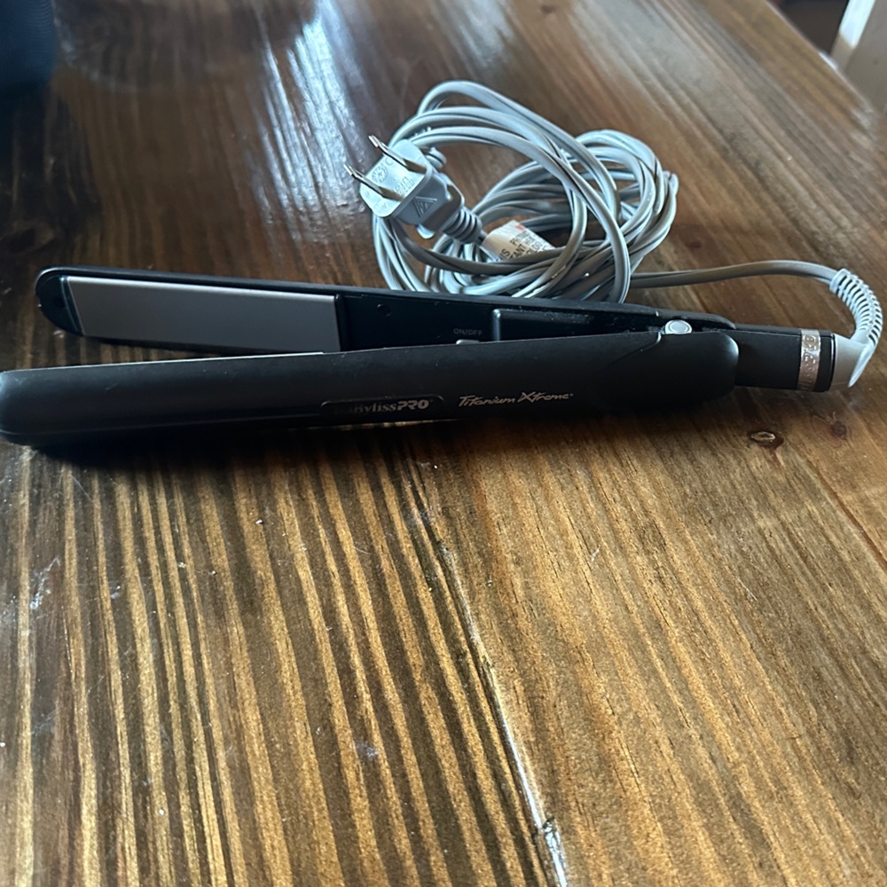 BaBylissPRO Titanium Xtreme Hair Straightener